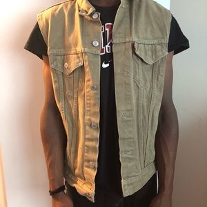 Levi Vest